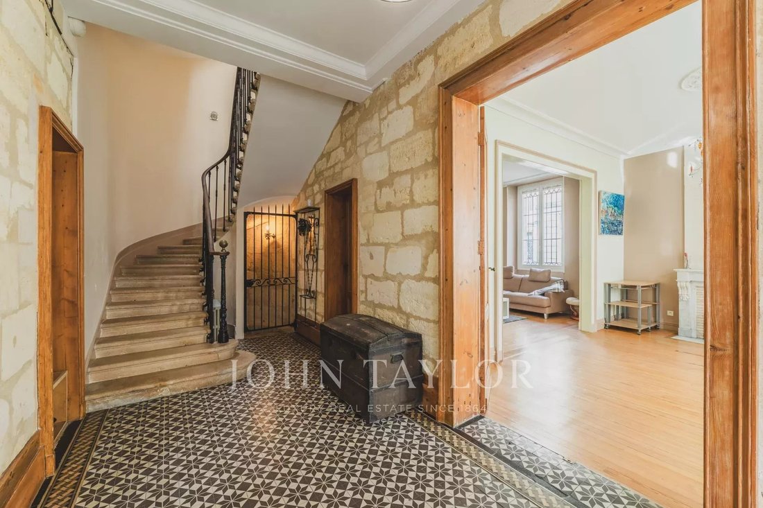 Townhouse in Grand Parc-Chartrons-Paul Doumer, Bordeaux, France 3 - 13392985