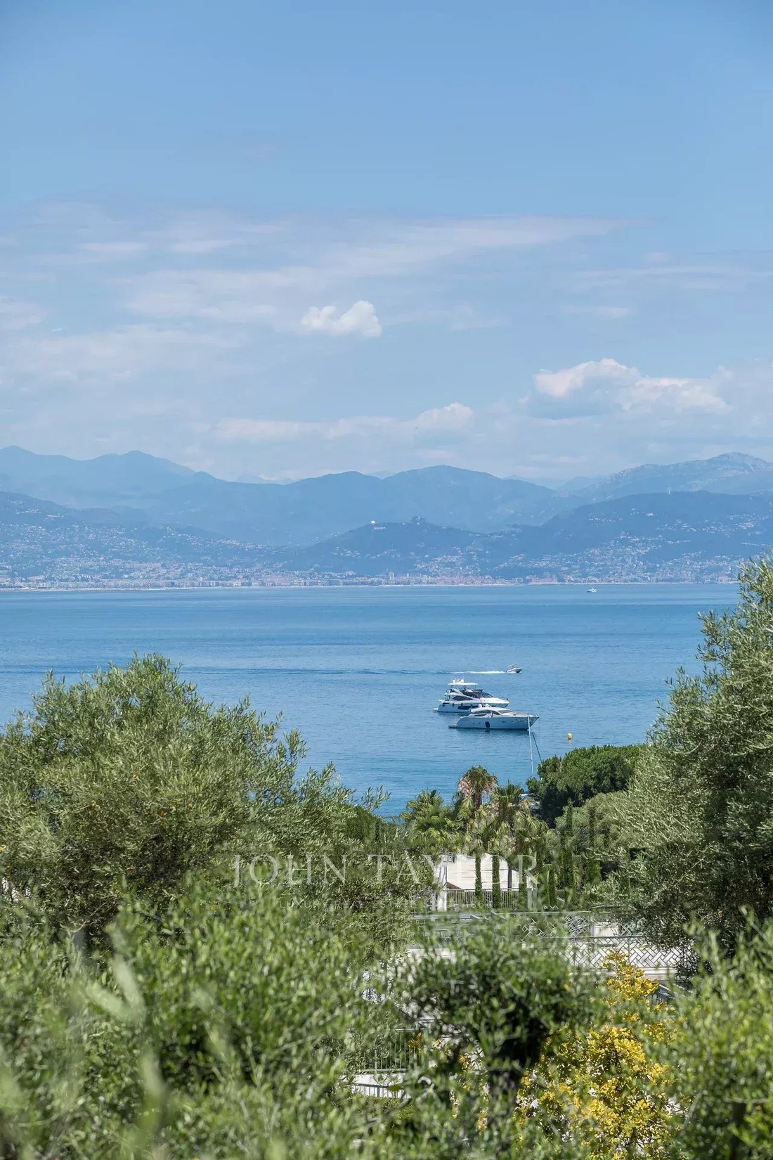 Villa in Antibes, Provence-Alpes-Côte d'Azur, France 3 - 11793434