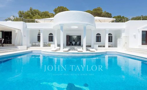 Villa in Cala Jondal, Sant Josep de sa Talaia, Spain 1
