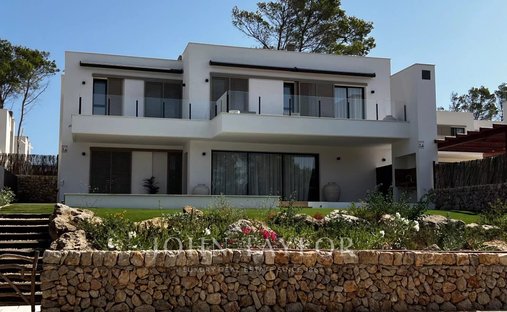 Chalet in es Mercadal, Balearic Islands, Spain 1