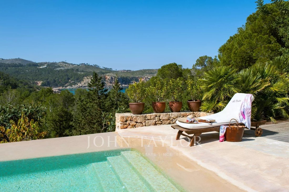 Villa in Sant Joan de Labritja, Balearic Islands, Spain 2 - 13685992