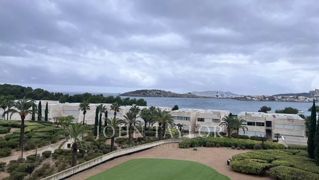 Villa in Cap Martinet, Santa Eularia des Riu, Balearic Islands 1 - 14690326