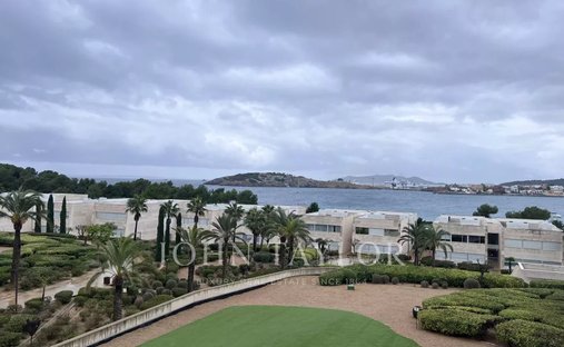 Villa in Cap Martinet, Santa Eularia des Riu, Balearic Islands 1