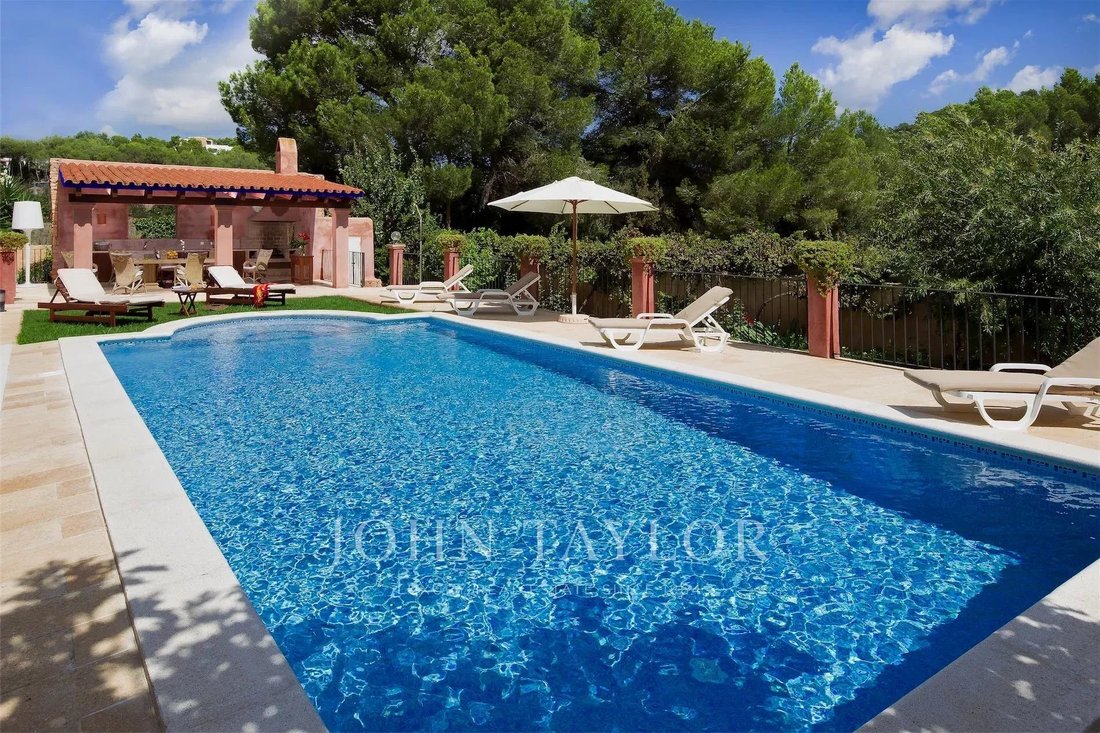 Villa in Sant Carles de Peralta, Santa Eularia des Riu, Balearic Islands 2 - 13686031