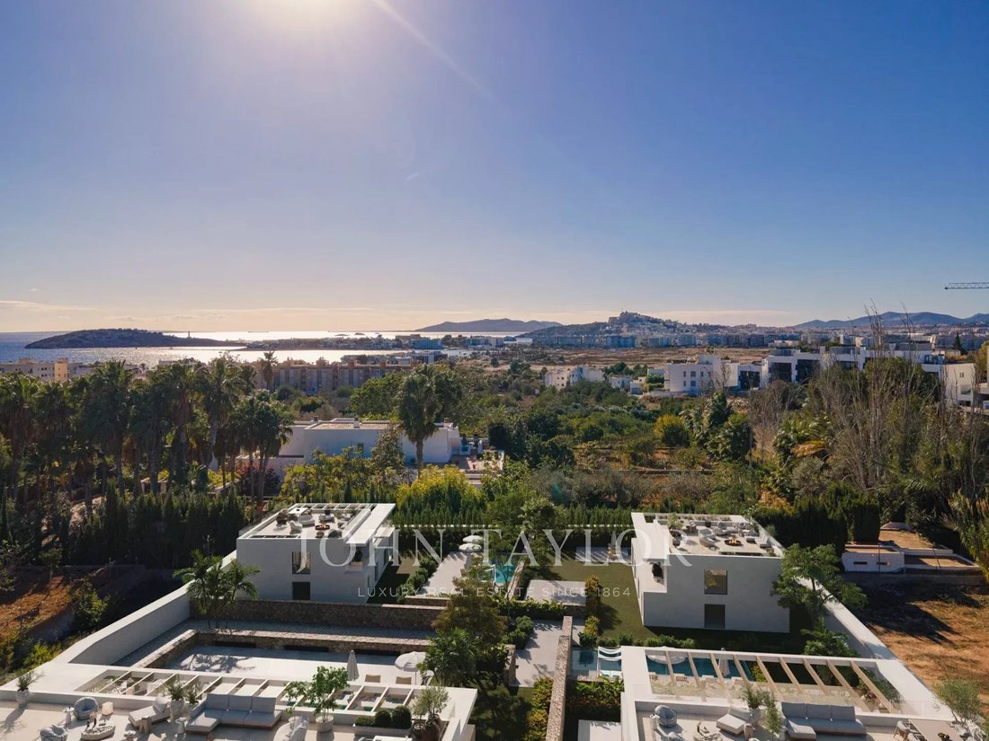Villa in Santa Eularia des Riu, Balearic Islands, Spain 1 - 13729923
