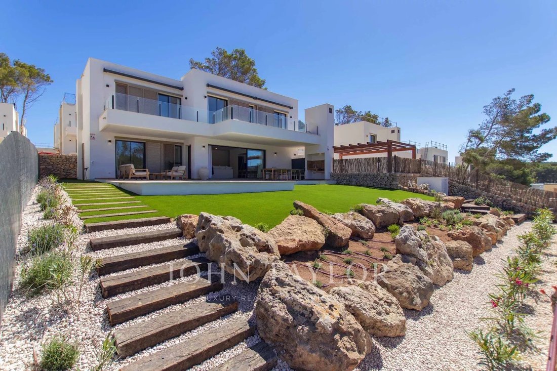 Chalet in es Mercadal, Balearic Islands, Spain 1 - 14045545