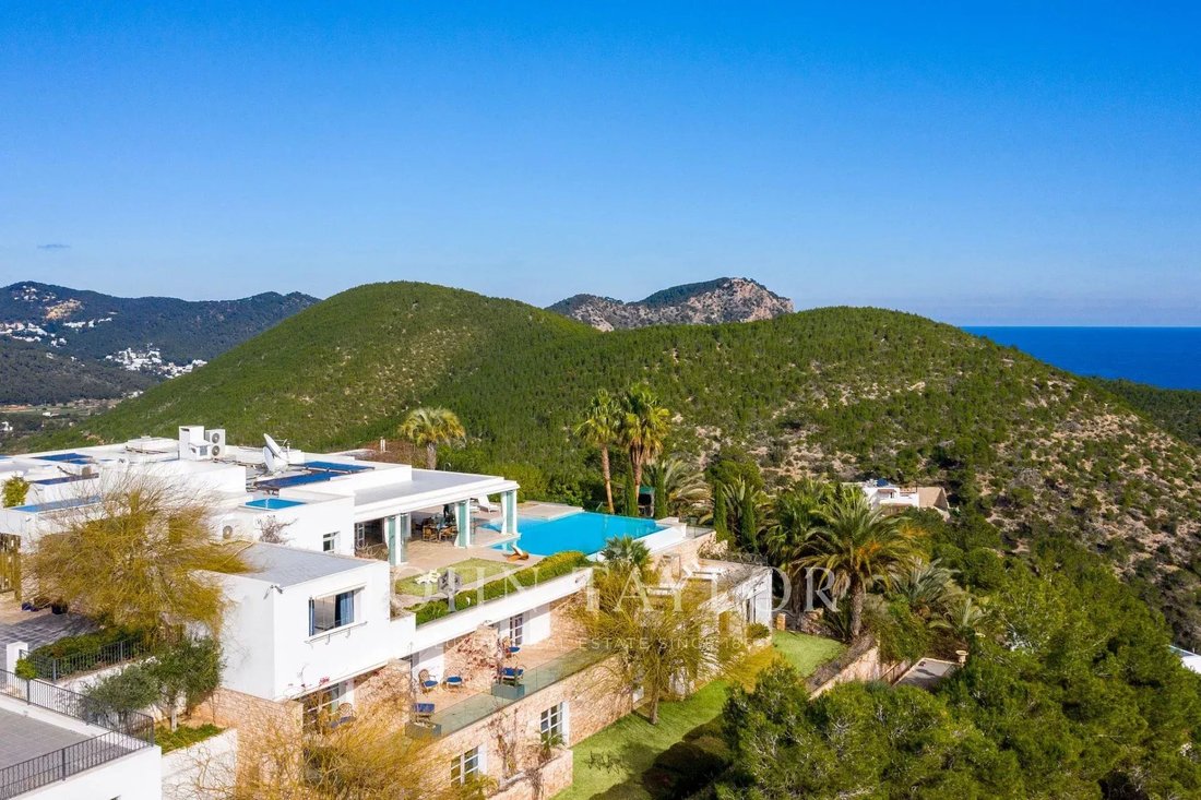 Villa in Roca Llisa, Santa Eularia des Riu, Balearic Islands 1 - 15313776
