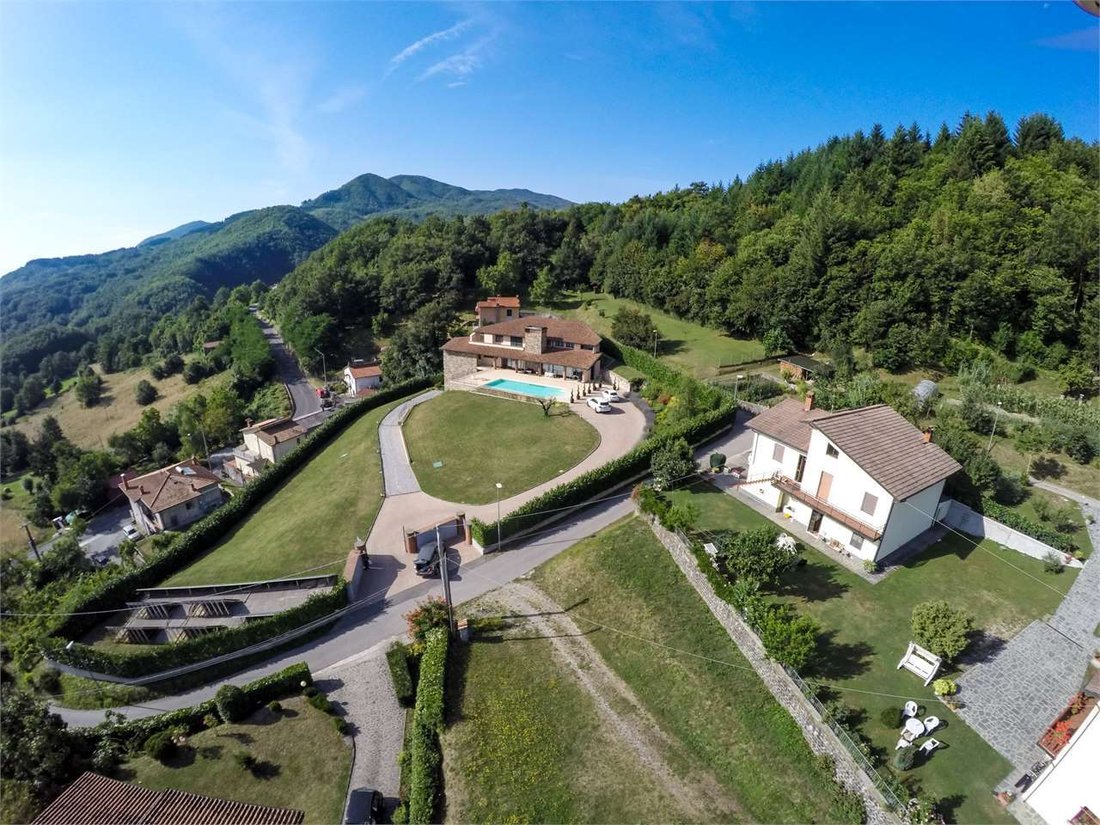 Villa in Piazza al Serchio, Tuscany, Italy 3 - 15547231