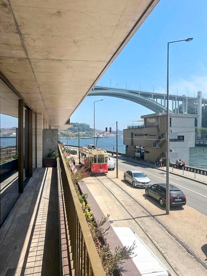 Apartment in Lordelo do Ouro e Massarelos, Porto District, Portugal 1 - 15549180