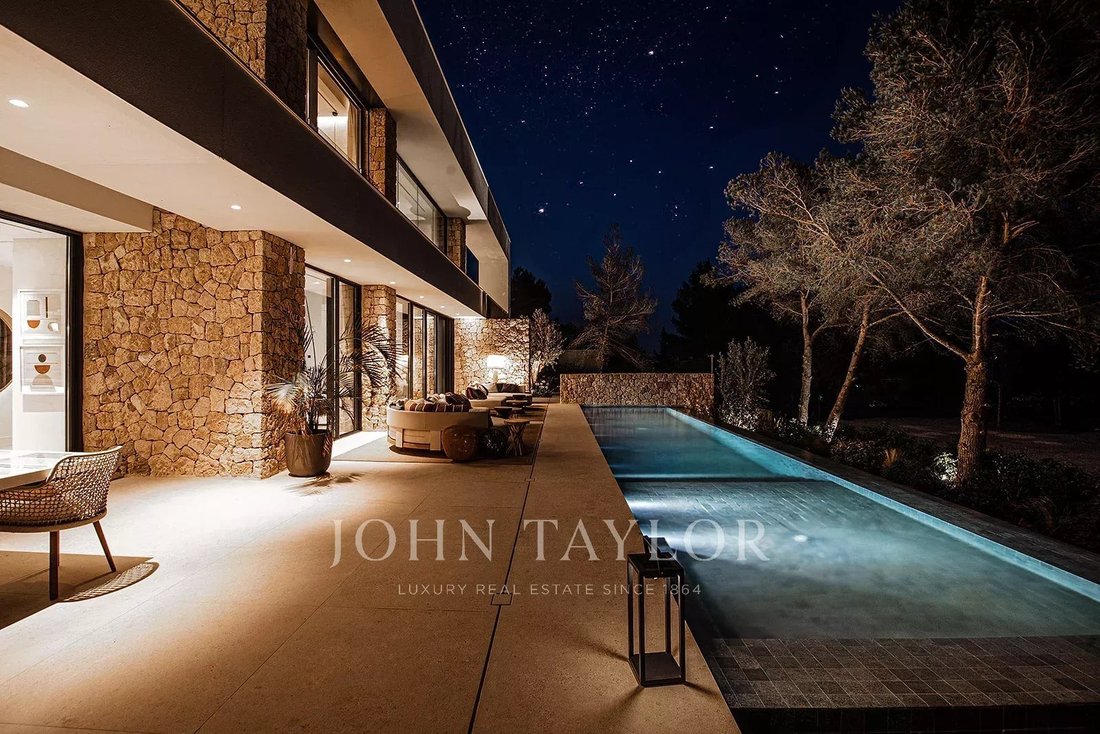 Estate in Roca Llisa, Santa Eularia des Riu, Balearic Islands 4 - 12053114