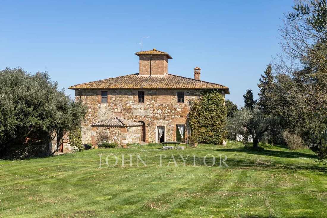 Villa in Siena, Tuscany, Italy 1 - 15362773