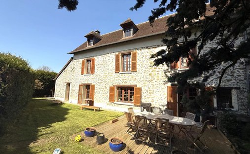 House in Sud, Plaisir, France 1