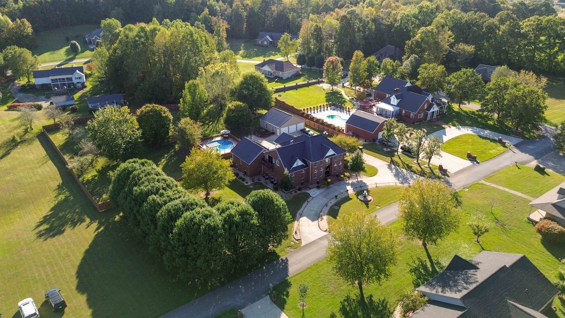 House in Corbin, Kentucky, United States 1 - 15545934