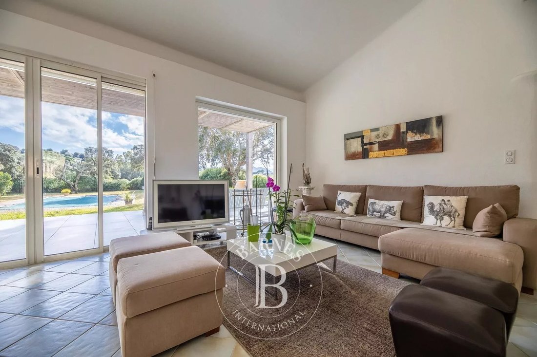 Villa in Lecci, Corsica, France 3 - 12953212