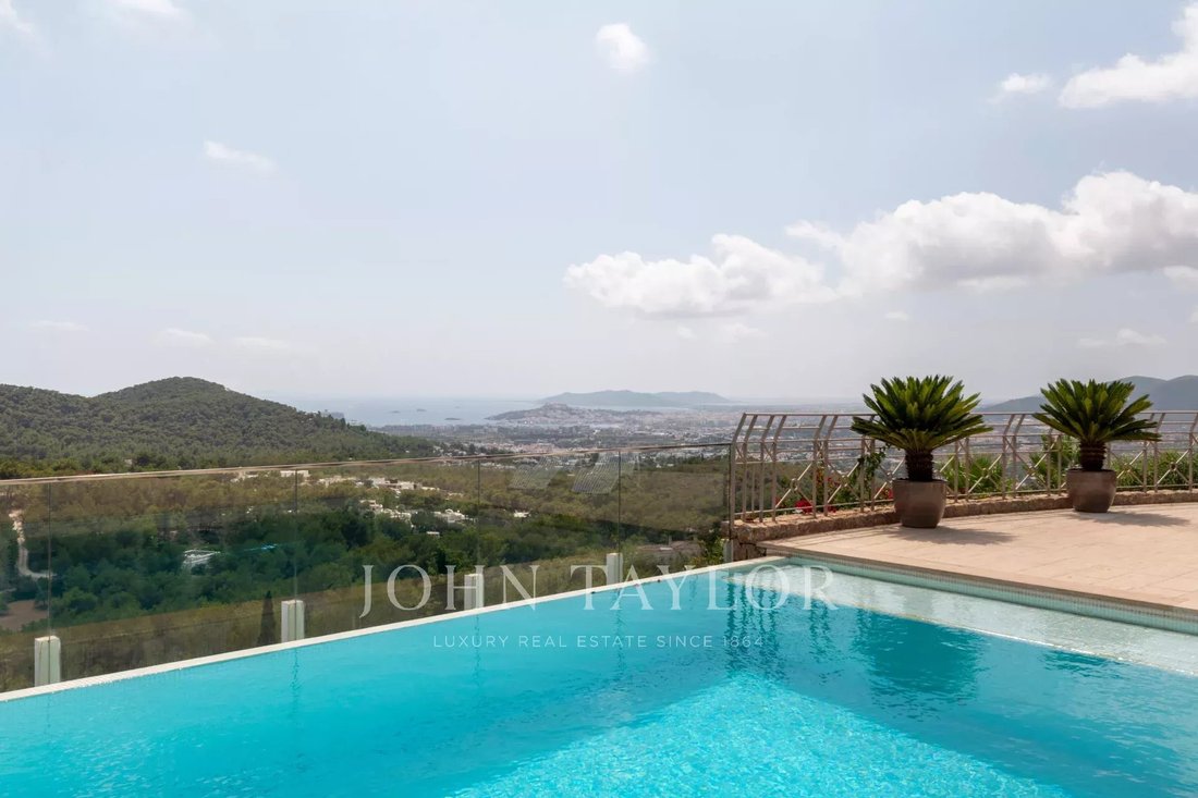Villa in Can Furnet, Santa Eularia des Riu, Balearic Islands 3 - 14623829