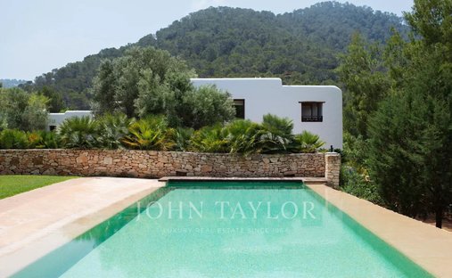 Villa in Sant Joan de Labritja, Balearic Islands, Spain 1