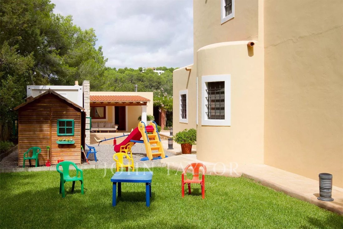 Villa in Sant Carles de Peralta, Santa Eularia des Riu, Balearic Islands 3 - 13686031