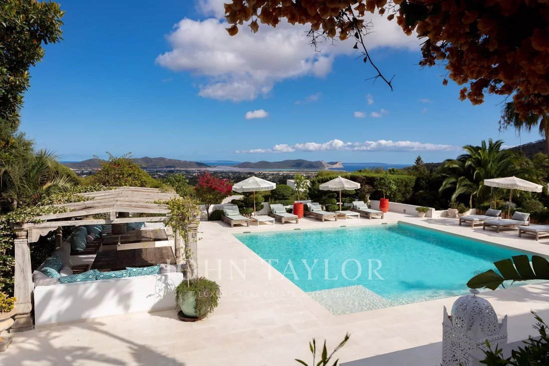 Villa in Sant Jordi de ses Salines, Sant Josep de sa Talaia, Balearic Islands 2 - 14884940