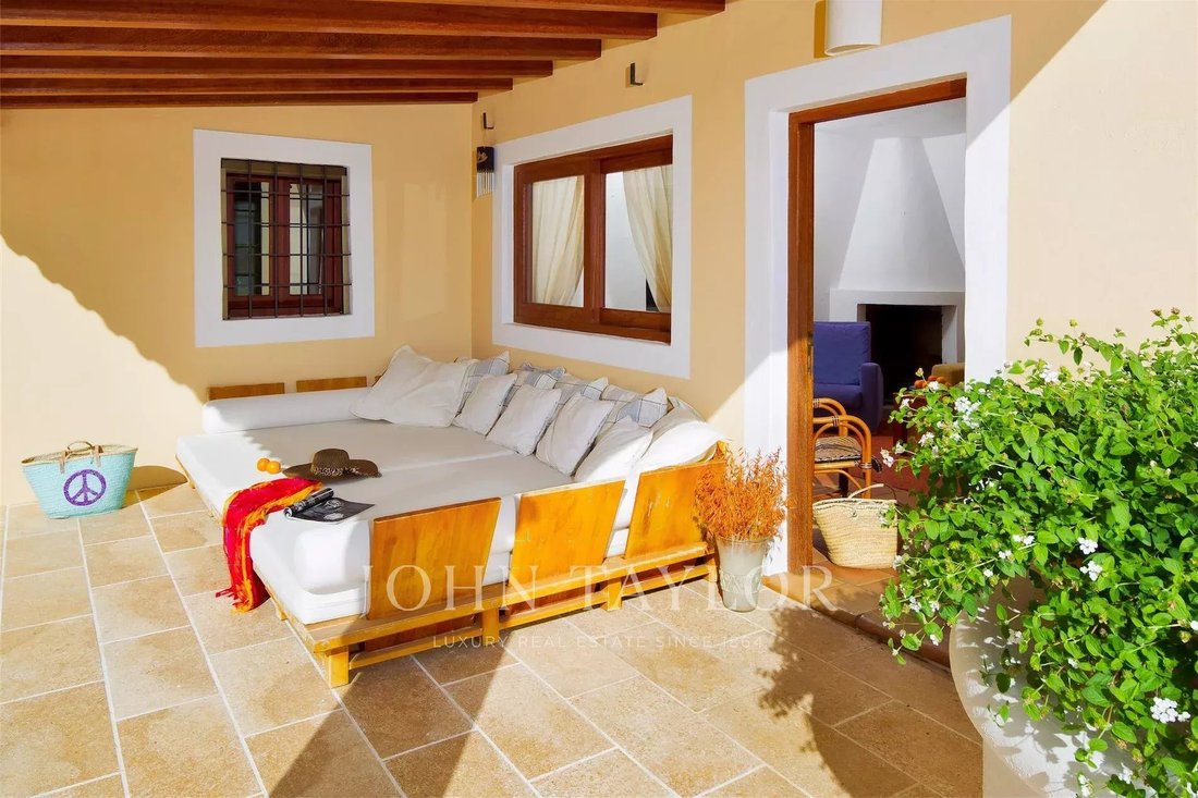 Villa in Sant Carles de Peralta, Santa Eularia des Riu, Balearic Islands 5 - 13686031