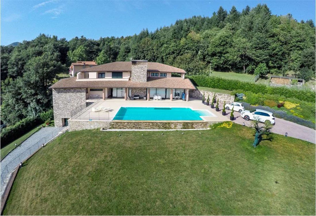 Villa in Piazza al Serchio, Tuscany, Italy 5 - 15547231