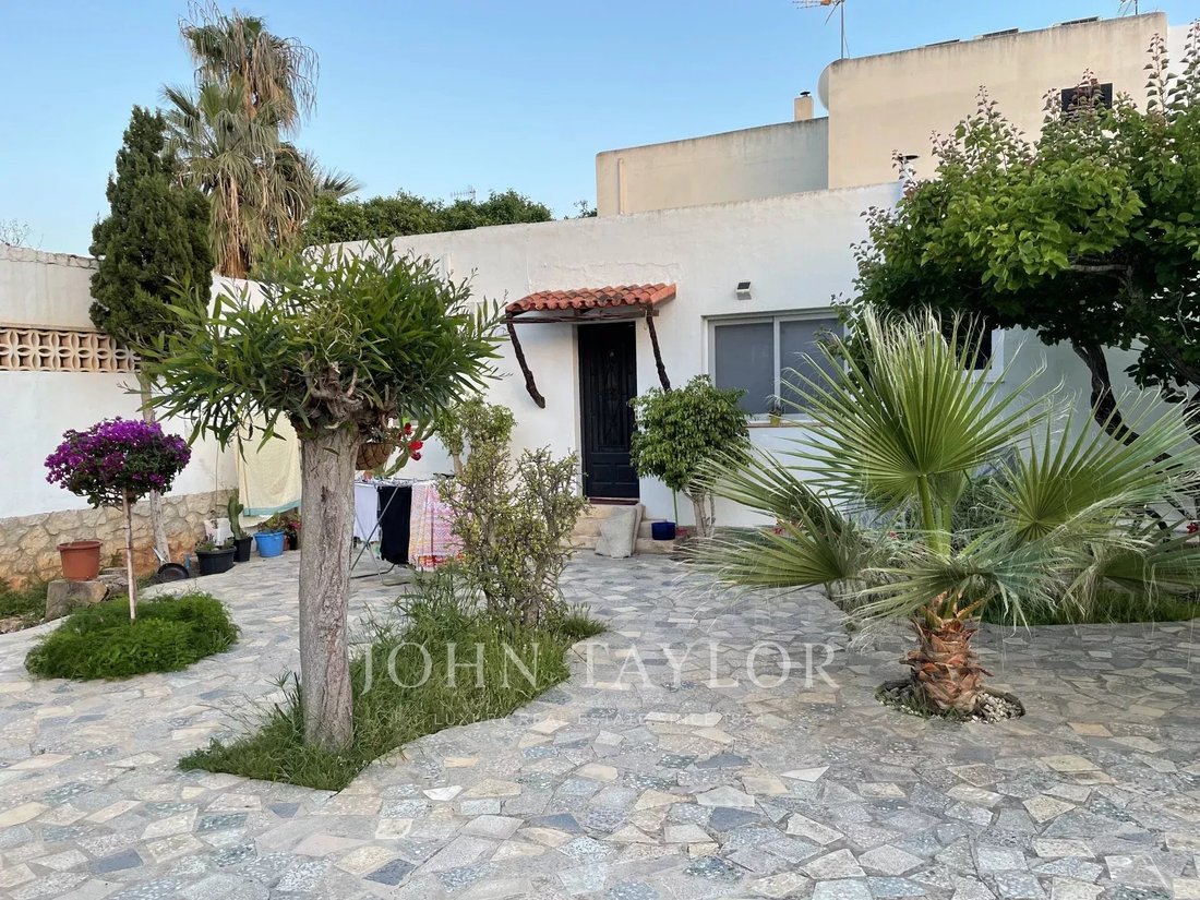 House in Sant Jordi de ses Salines, Sant Josep de sa Talaia, Balearic Islands 4 - 12053039