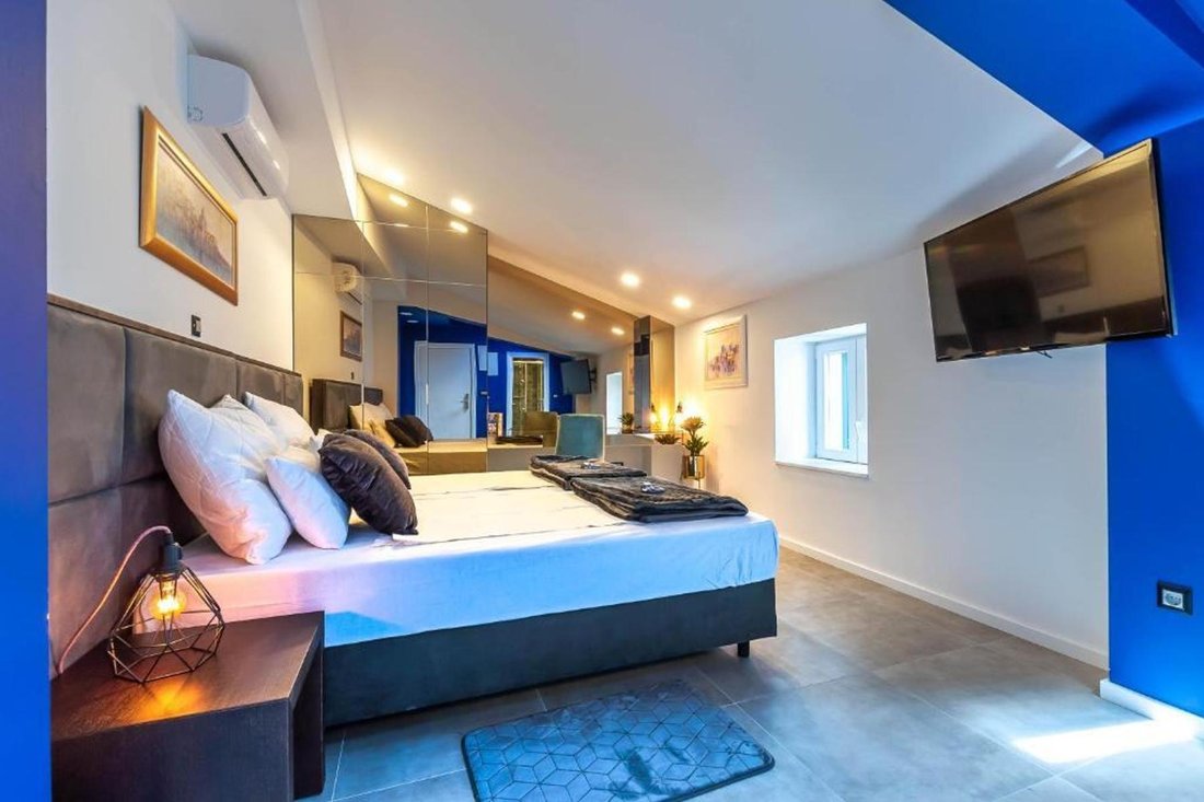 Villa in Gradska cetvrt Varos, Sibenik, Sibenik-Knin County 4 - 15550264