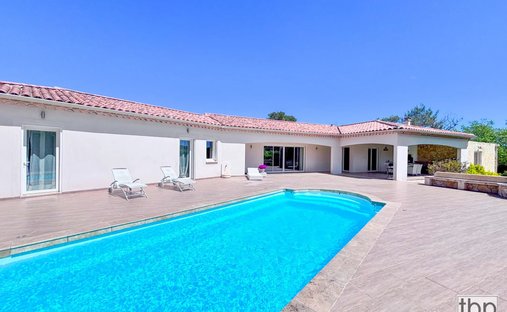 Villa in Ollieres, Provence-Alpes-Côte d'Azur, France 1