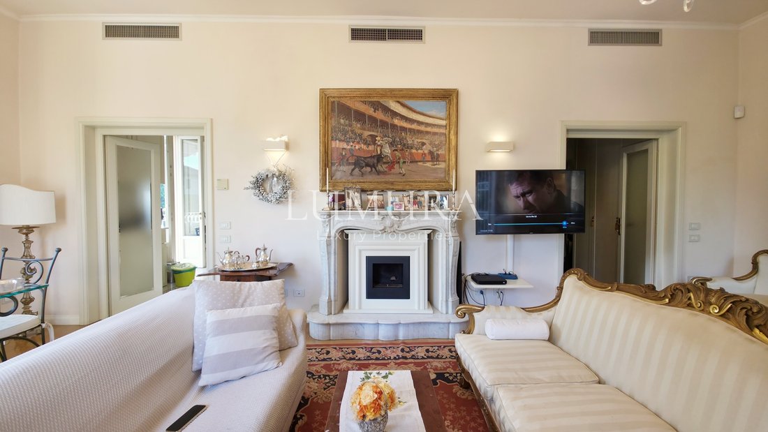 House in Historic Center, Lucca, Tuscany 3 - 13960755