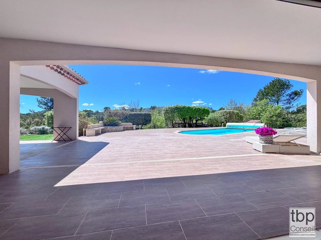 Villa in Ollieres, Provence-Alpes-Côte d'Azur, France 3 - 15542379