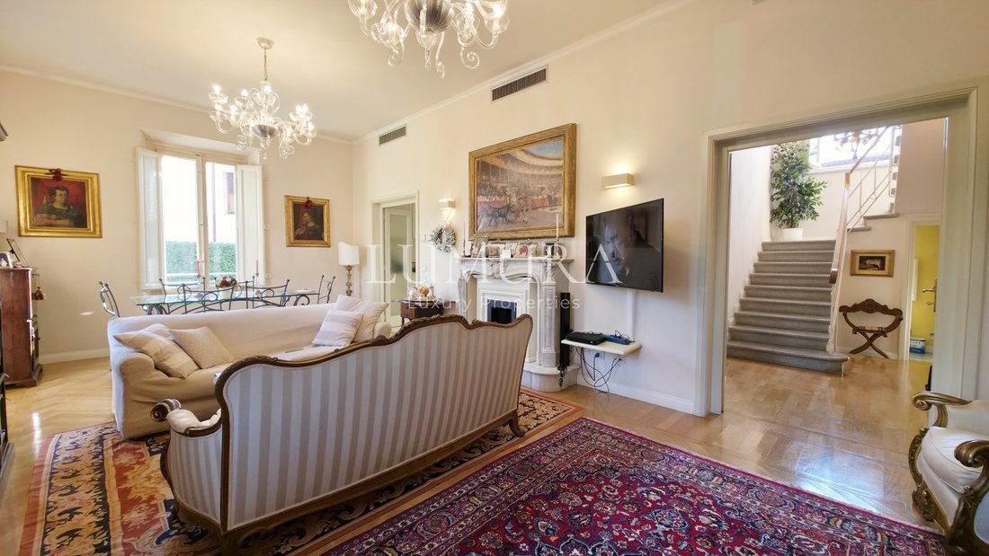 House in Historic Center, Lucca, Tuscany 2 - 13960755