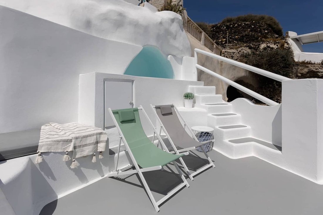 House in Thira, Aegean, Greece 4 - 15545416