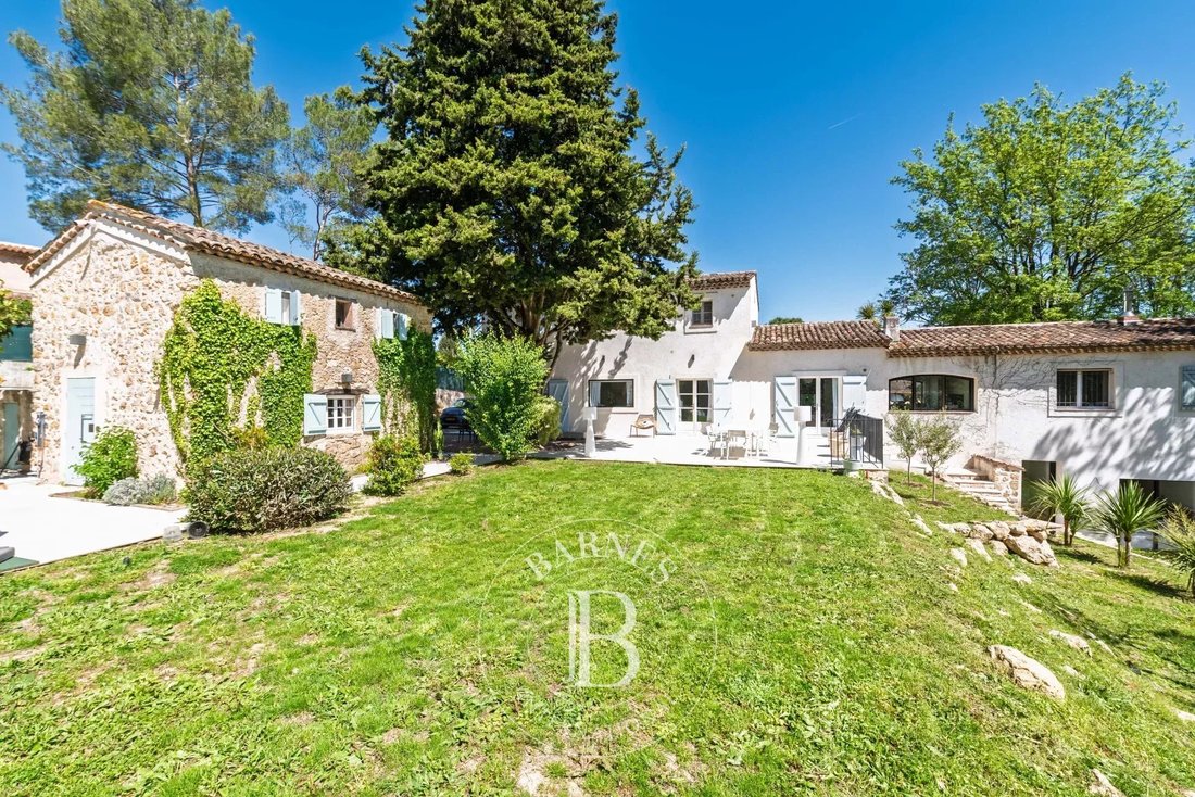 Villa in Valbonne, Provence-Alpes-Côte d'Azur, France 1 - 15401612