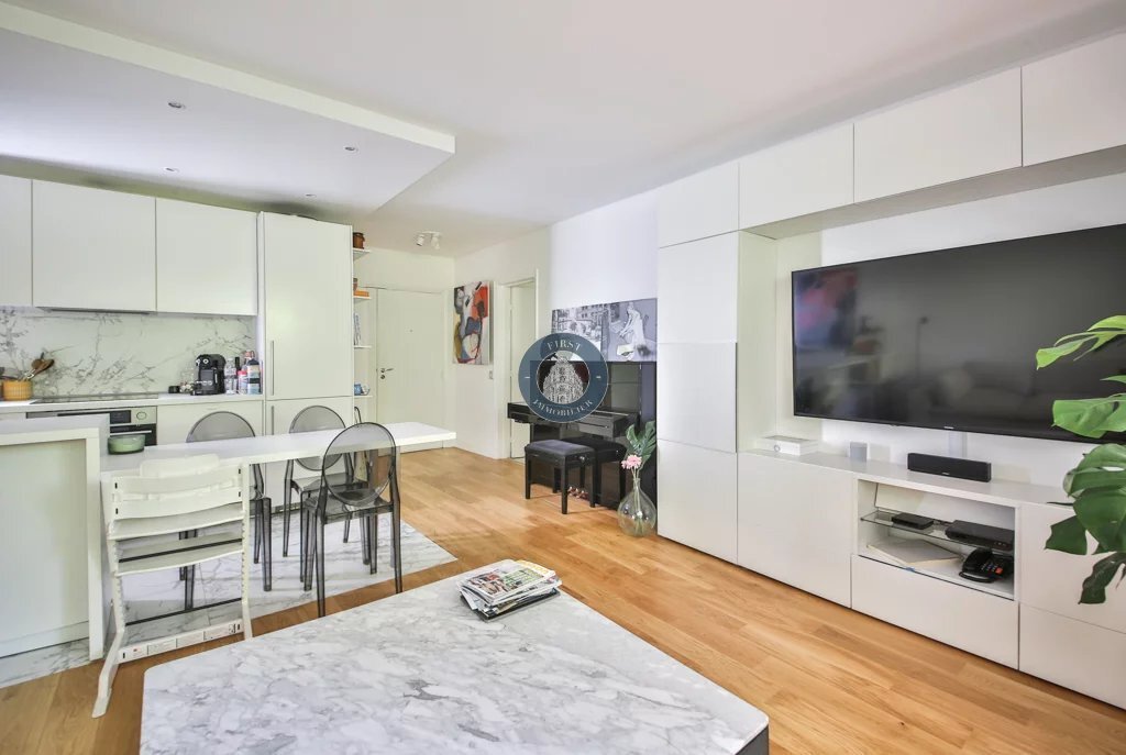 Apartment in Villiers-Danton, Levallois-Perret, France 4 - 12096540