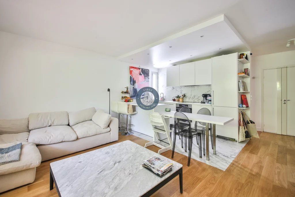 Apartment in Villiers-Danton, Levallois-Perret, France 5 - 12096540