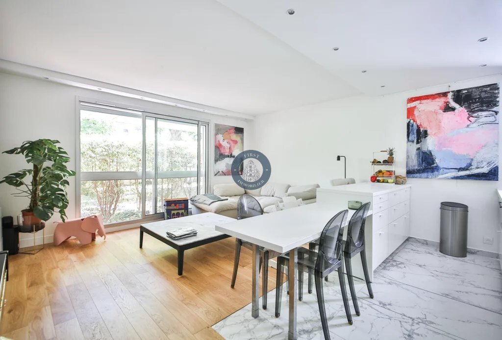 Apartment in Villiers-Danton, Levallois-Perret, France 1 - 12096540