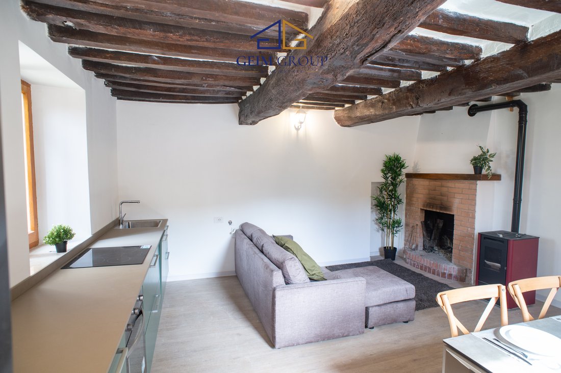 Villa in Gualdo Cattaneo, Umbria, Italy 2 - 15550847