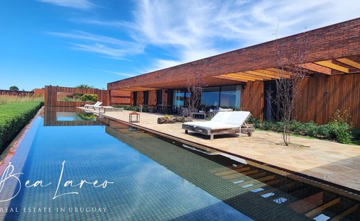 Villa in Laguna Blanca, Maldonado Department, Uruguay 1