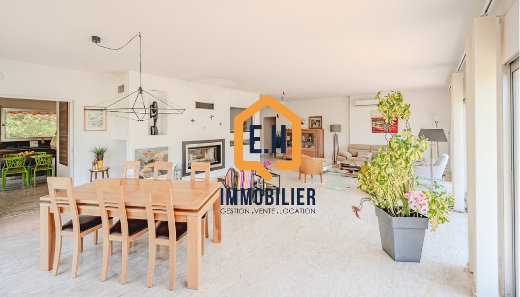 Villa in Collobrières, Provence-Alpes-Côte d'Azur, France 4 - 15553992