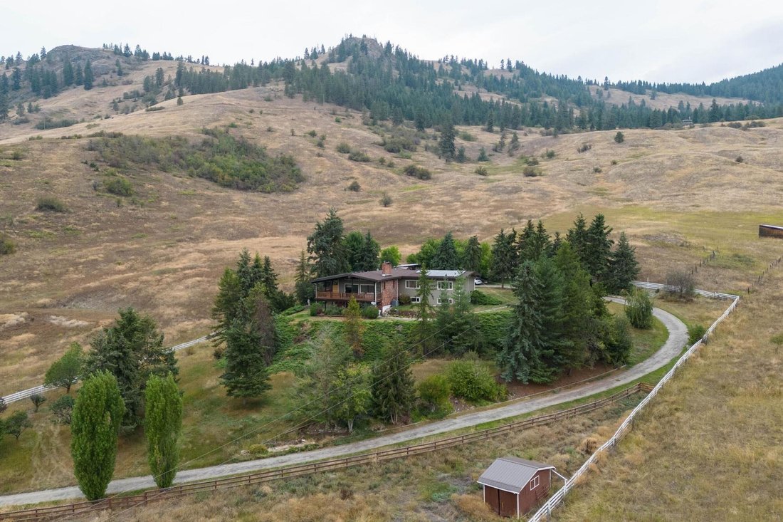 House in Lumby, British Columbia, Canada 4 - 15455682