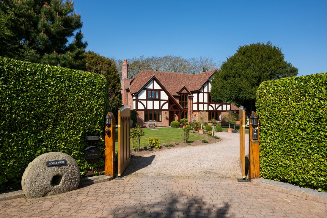 House in Sale Green, England 1 - 15551798