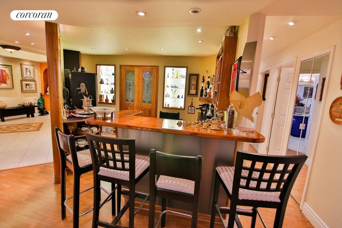 Condo in Port of Spain, MI, United States 5 - 15551875