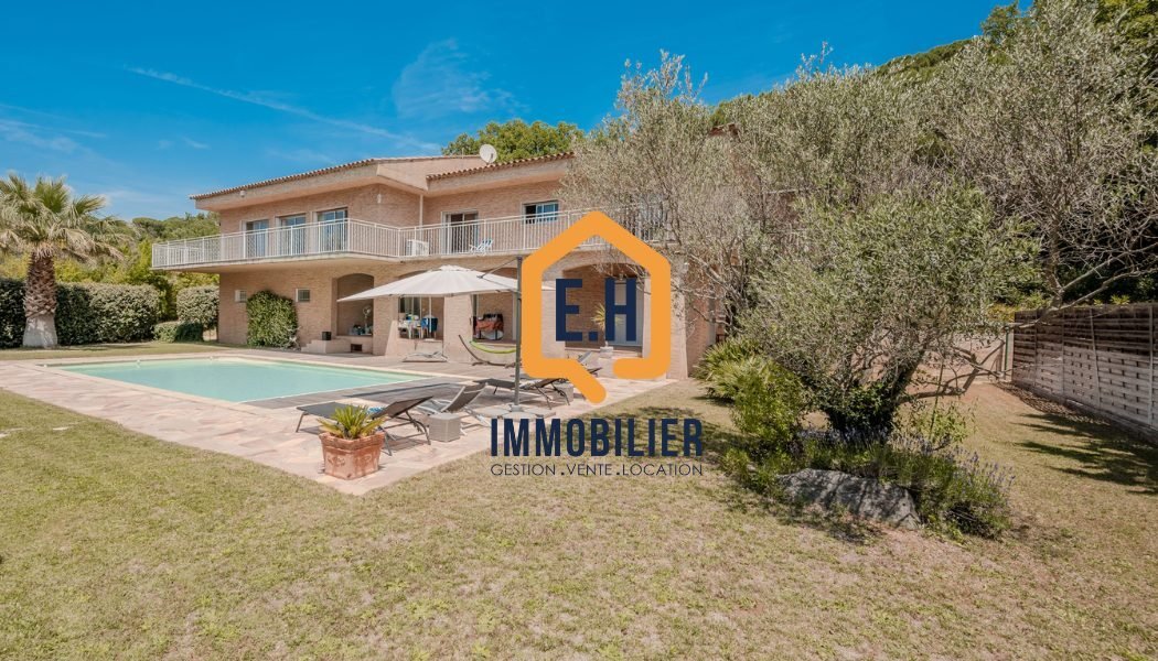 Villa in Collobrières, Provence-Alpes-Côte d'Azur, France 2 - 15553992