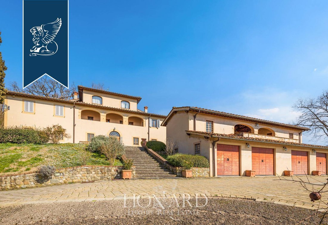 Villa in Castelfranco Piandisco, Tuscany, Italy 4 - 15554127
