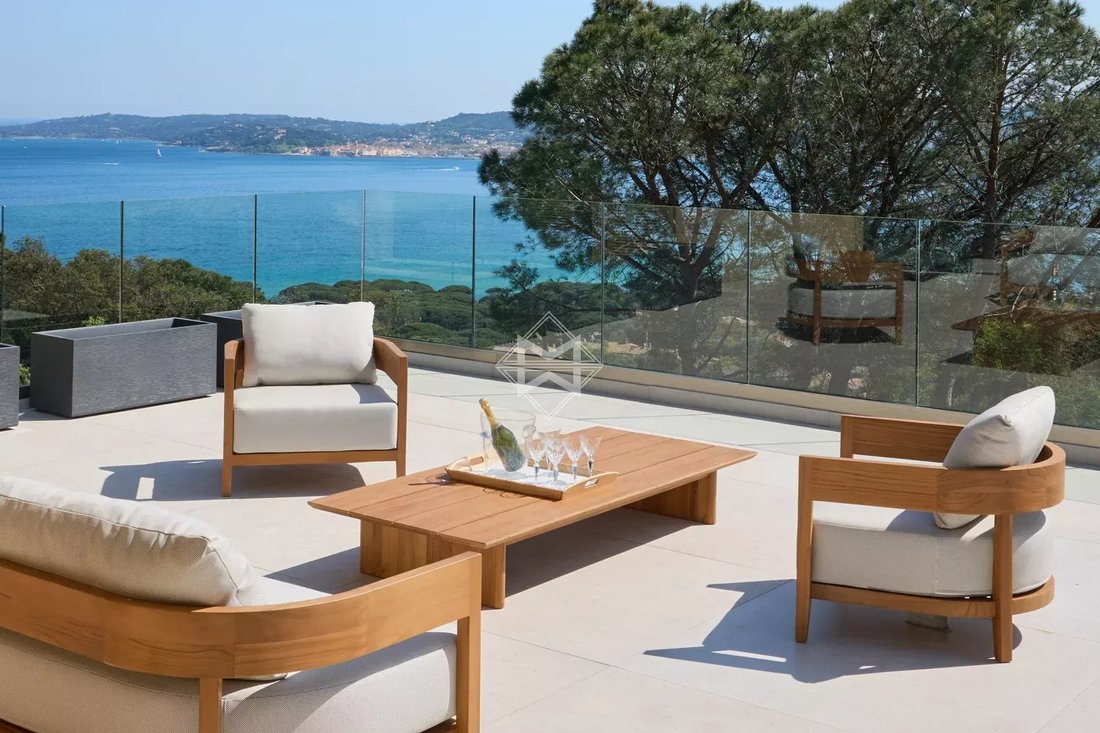 Villa in Grimaud, Provence-Alpes-Côte d'Azur, France 3 - 15552033