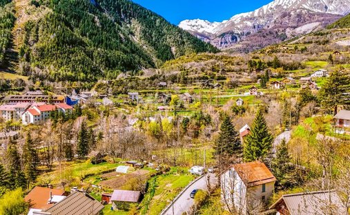 Terreno en Saint-Étienne-de-Tinée, Provenza-Alpes-Costa Azul, Francia 1