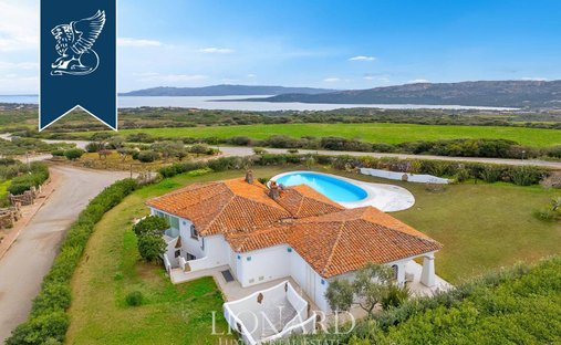 Villa in Palau, Sardinien, Italien 1