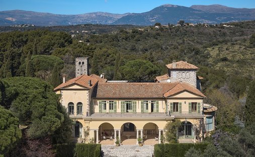 Castle in Biot, Provence-Alpes-Côte d'Azur, France 1