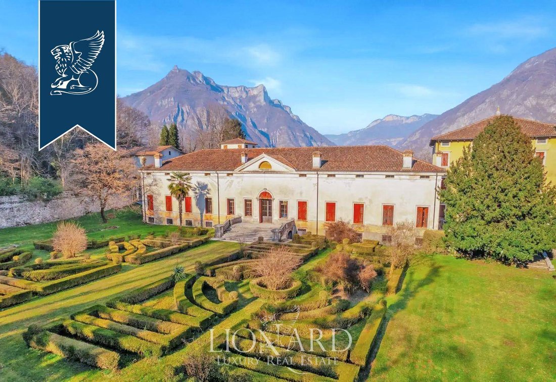 Villa in Velo d'Astico, Veneto, Italy 1 - 15554122