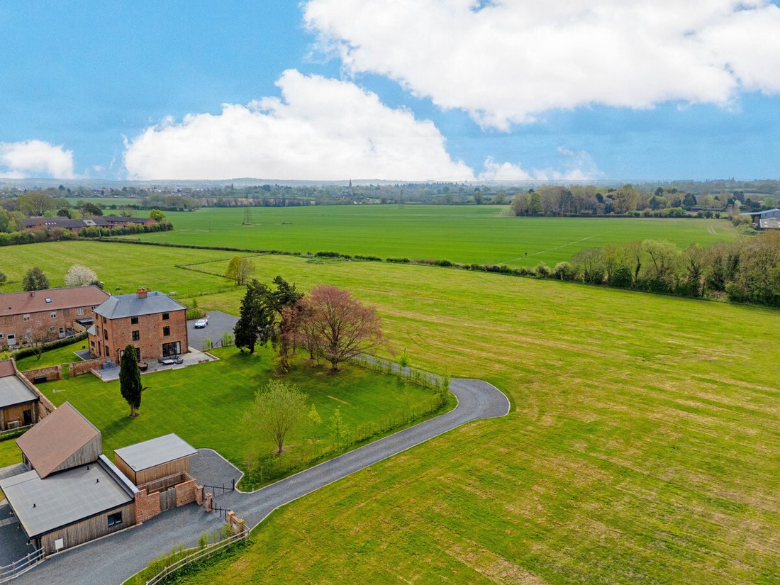 House in Grimley, England 2 - 15553415