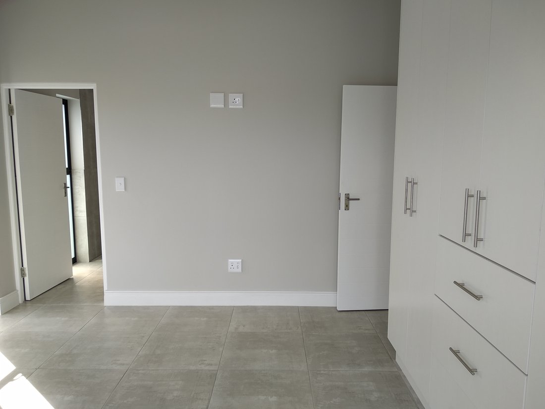 Country House in Bothasig, Cape Town, South Africa 2 - 15553722